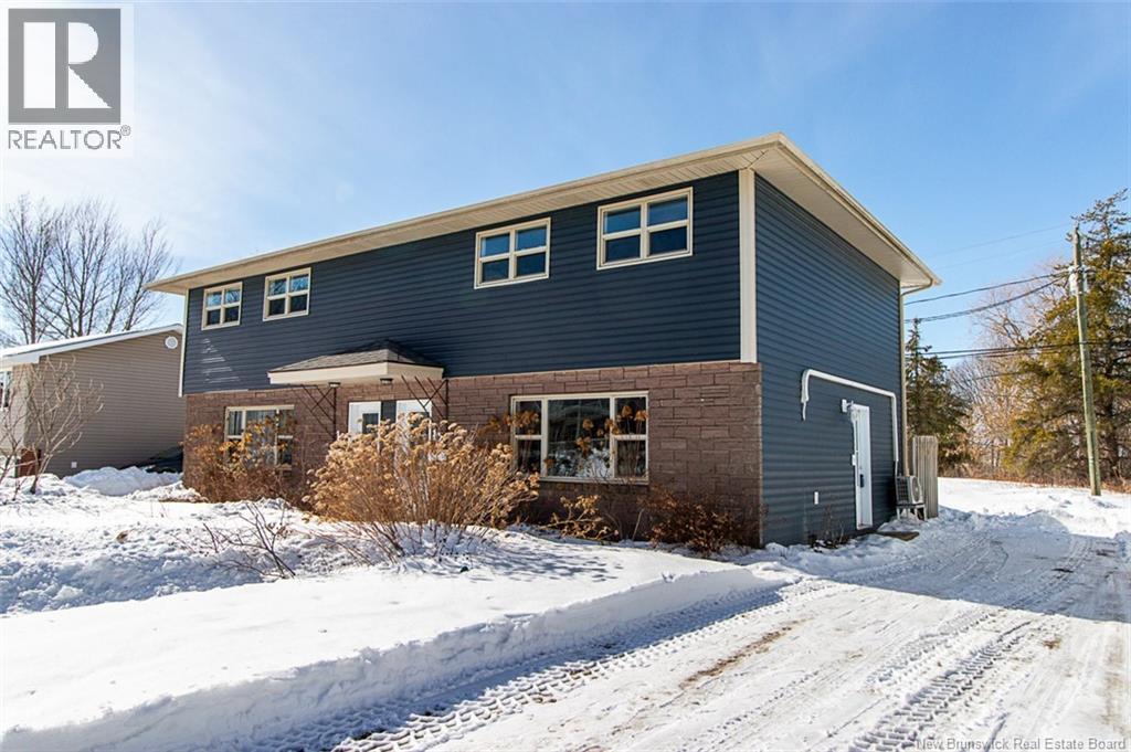 10-12 Point Park Drive, Riverview, New Brunswick  E1B 1C5 - Photo 2 - NB134293
