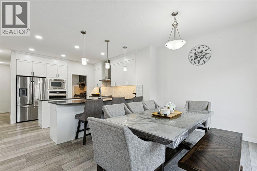 1124 Chinook Gate Bay Sw, Airdrie, Alberta  T4B 5J2 - Photo 9 - A2281954