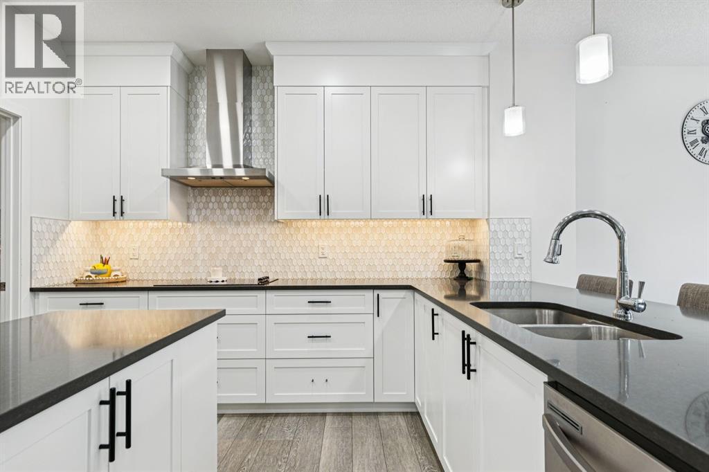 1124 Chinook Gate Bay Sw, Airdrie, Alberta  T4B 5J2 - Photo 6 - A2281954