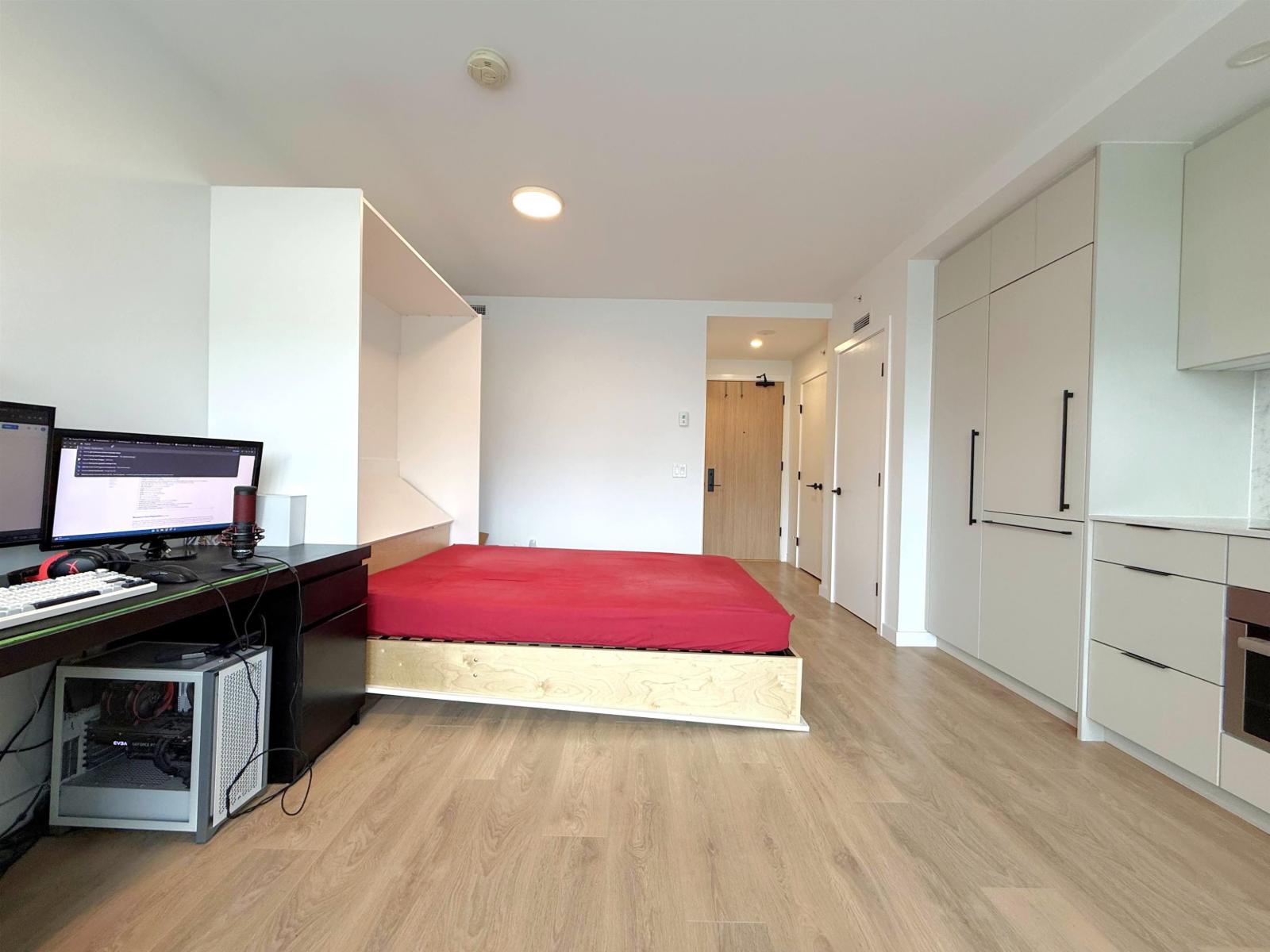 303 13685 102 Avenue, Surrey, British Columbia  V3T 0S2 - Photo 3 - R3087743