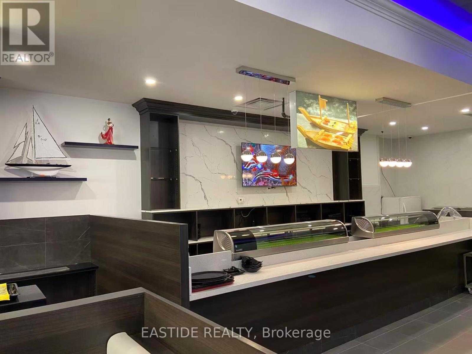 UNIT 4 - 72 STEELES AVENUE W, Vaughan, Ontario