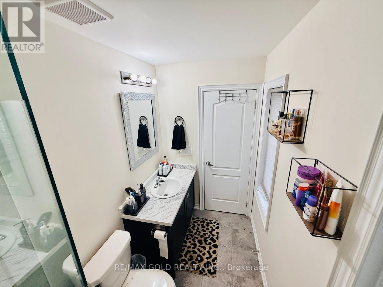 16 Slack Lane, Caledon, Ontario  L7C 4H2 - Photo 12 - W12858394