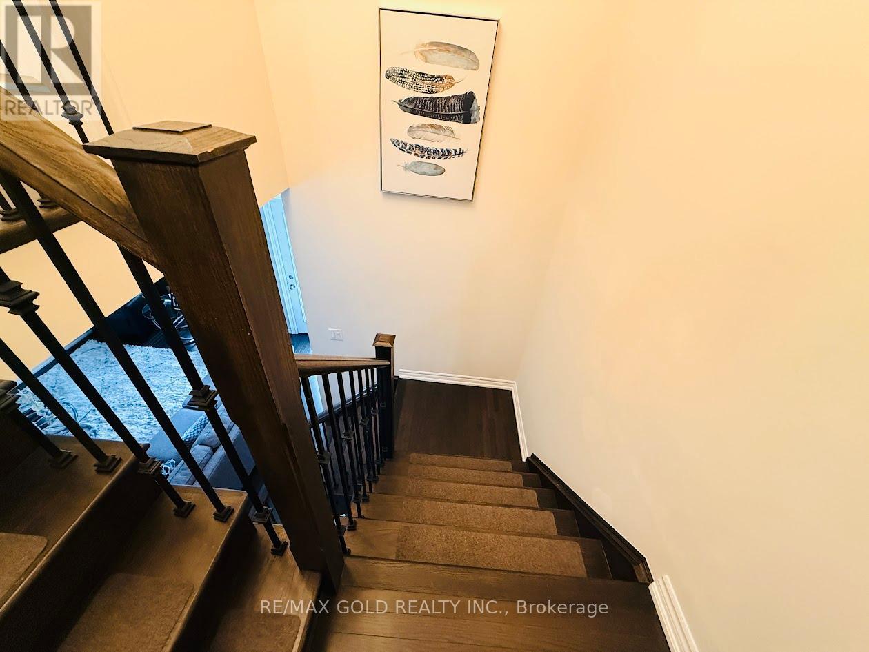 16 Slack Lane, Caledon, Ontario  L7C 4H2 - Photo 21 - W12858394