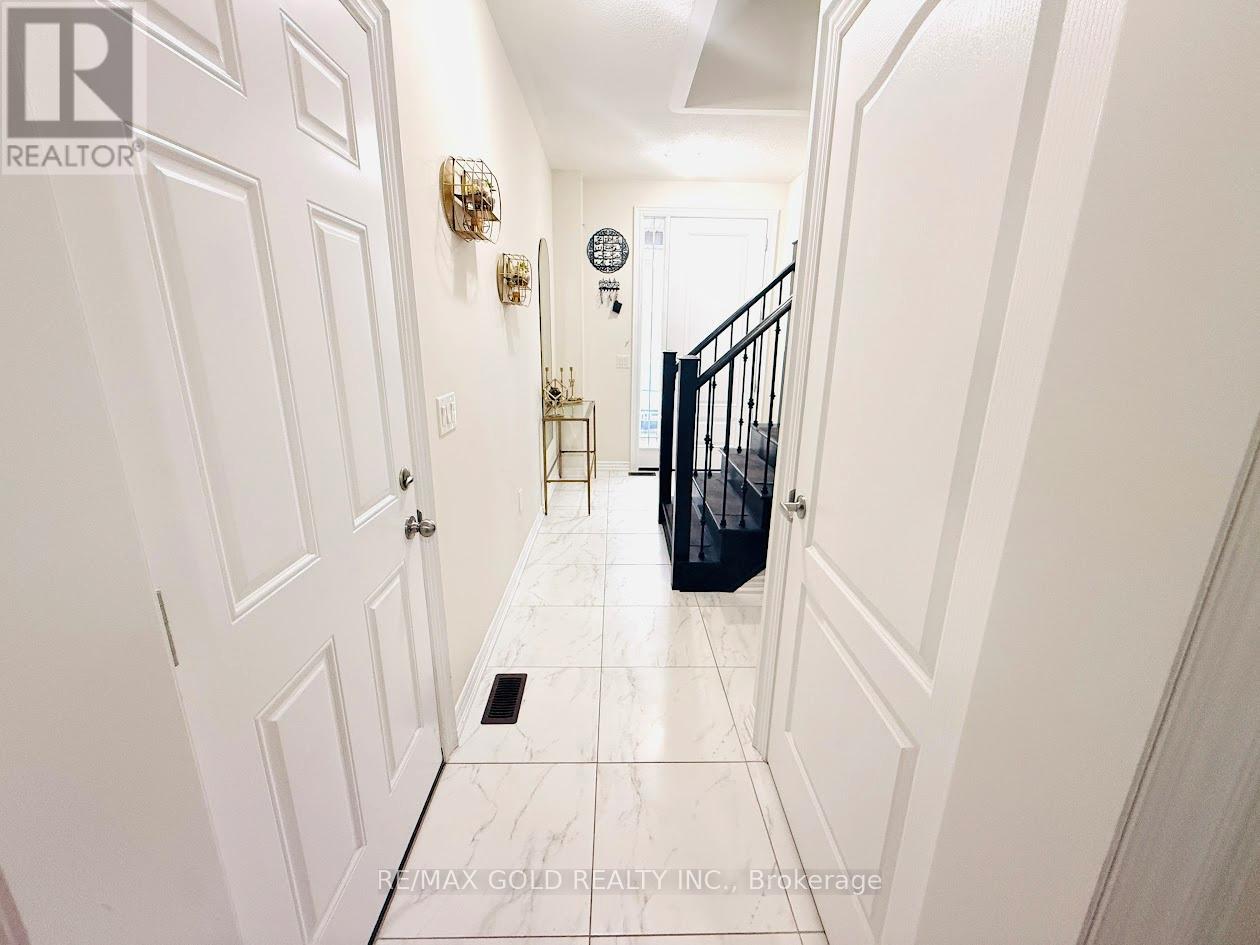 16 Slack Lane, Caledon, Ontario  L7C 4H2 - Photo 25 - W12858394