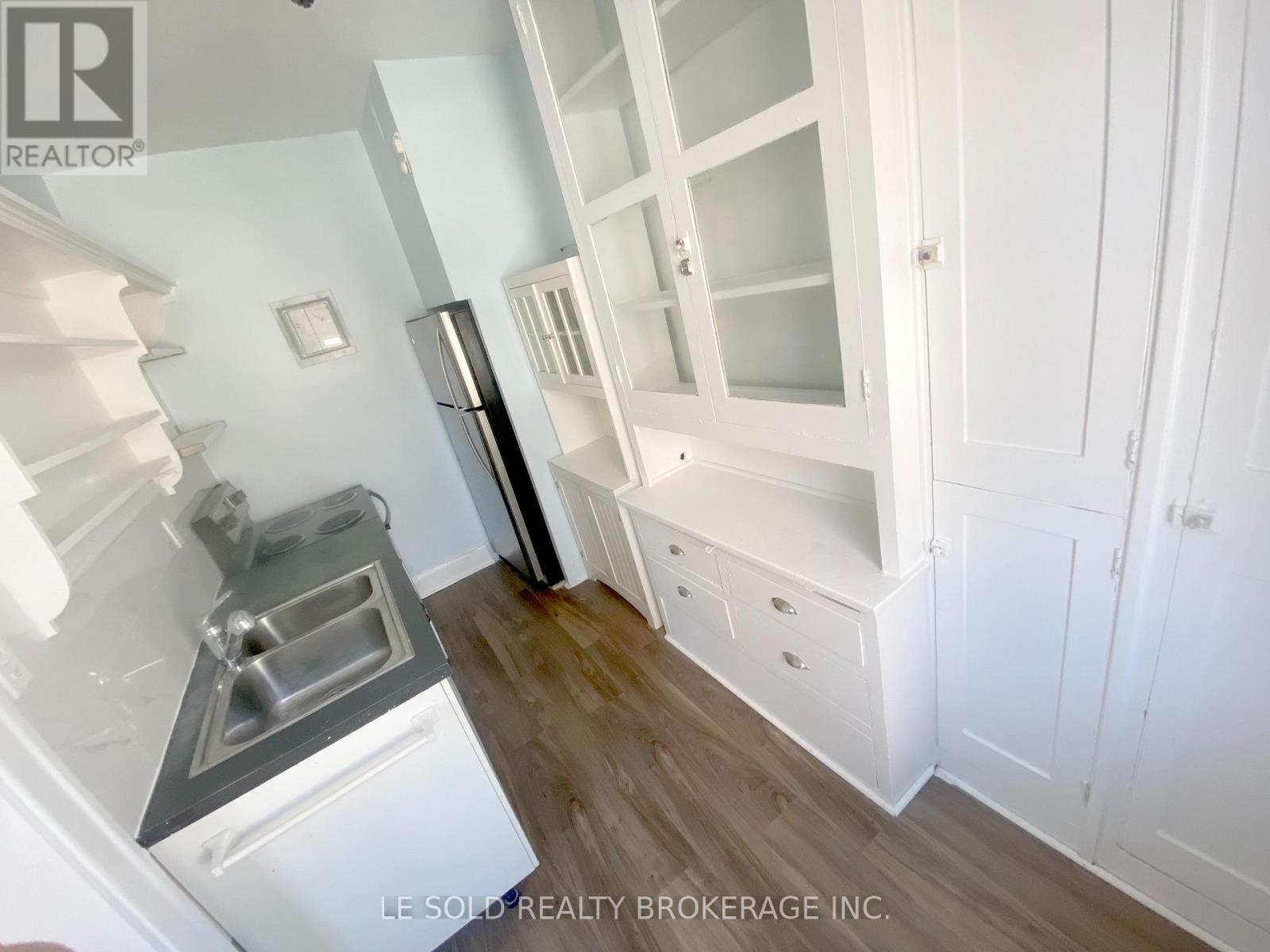 221 - 125 Earl Place, Toronto (North St. James Town), Ontario  M4Y 1M4 - Photo 11 - C12847576