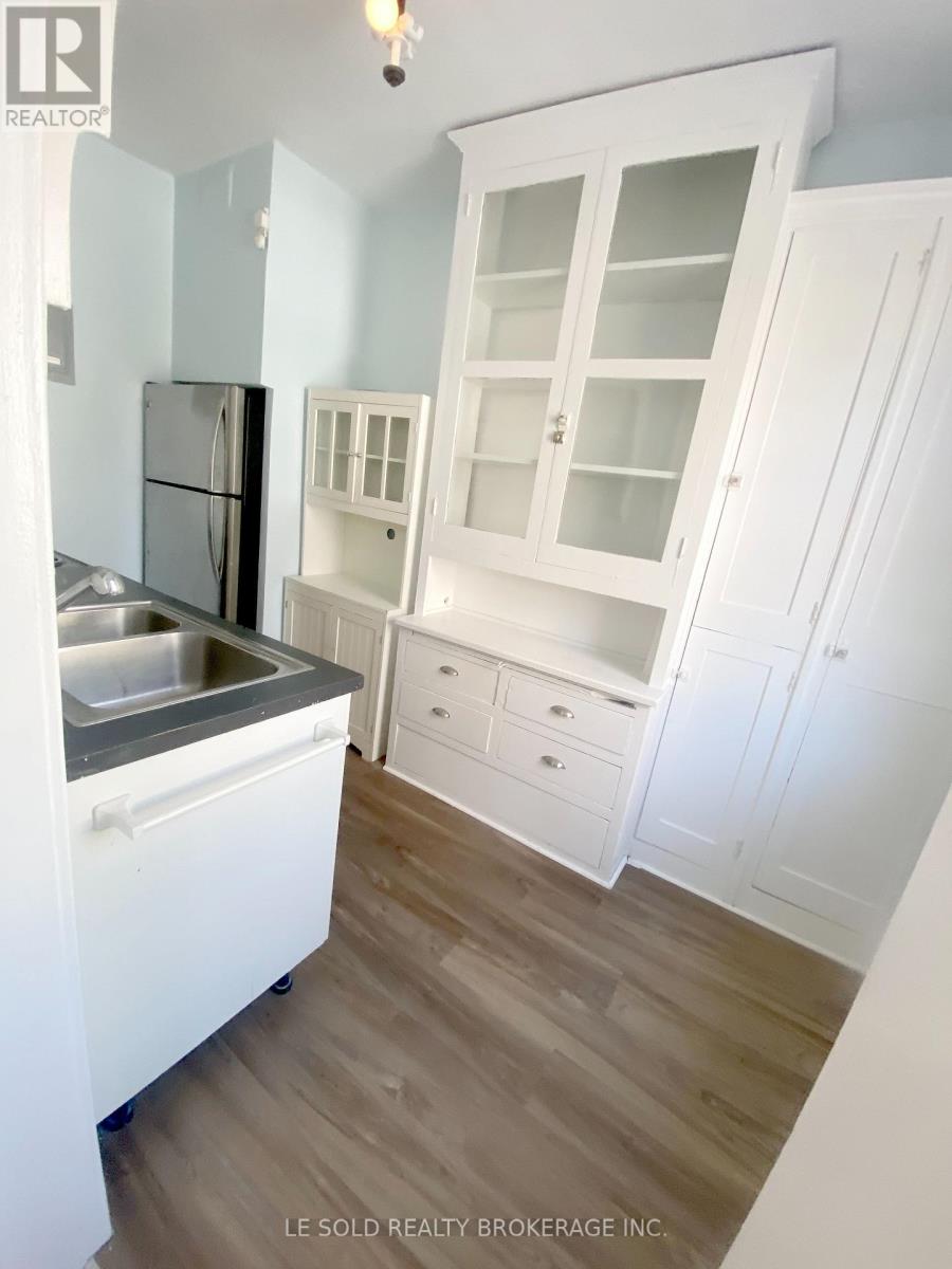 221 - 125 Earl Place, Toronto (North St. James Town), Ontario  M4Y 1M4 - Photo 10 - C12847576