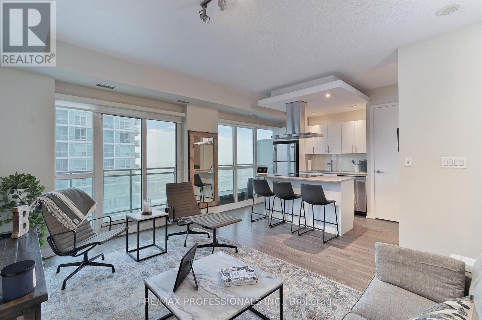 1733 - 165 Legion Road N, Toronto, Ontario  M8Y 0B3 - Photo 12 - W12748190