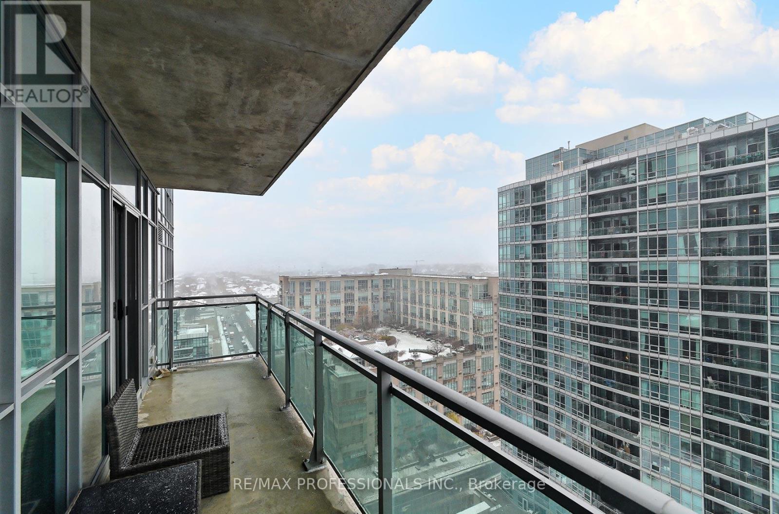 1733 - 165 Legion Road N, Toronto, Ontario  M8Y 0B3 - Photo 14 - W12748190