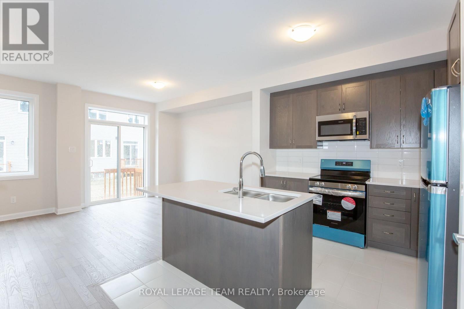 219 Invention Boulevard, Ottawa, Ontario  K2W 0K8 - Photo 10 - X12858440