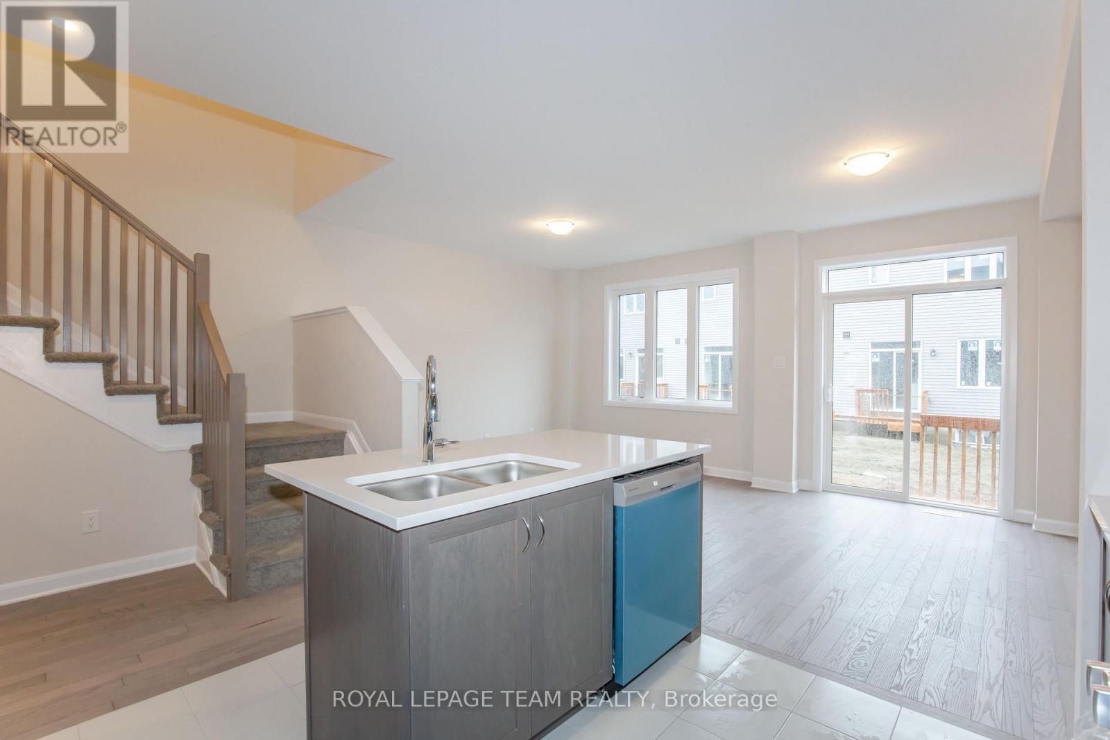 219 Invention Boulevard, Ottawa, Ontario  K2W 0K8 - Photo 6 - X12858440