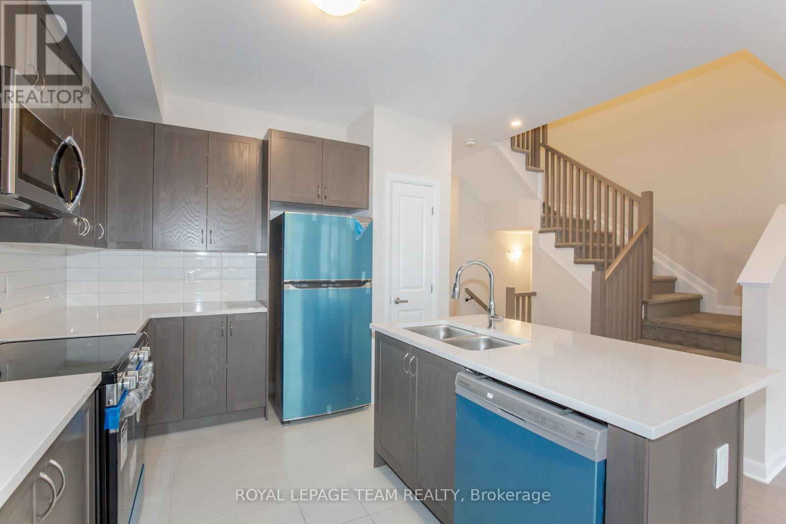 219 Invention Boulevard, Ottawa, Ontario  K2W 0K8 - Photo 8 - X12858440