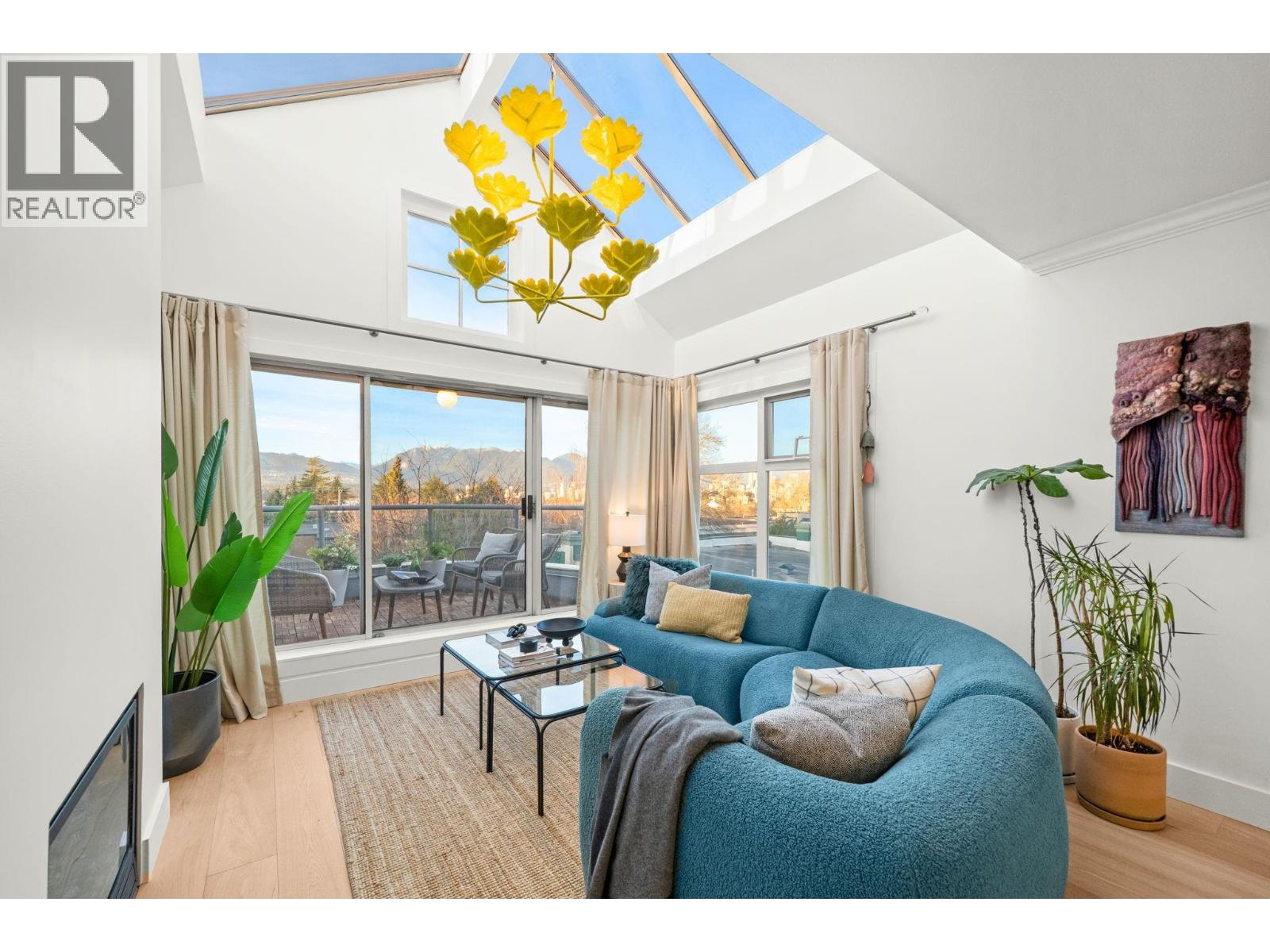 409 2250 W 3rd Avenue, Vancouver, British Columbia  V6K 1L4 - Photo 1 - R3094944