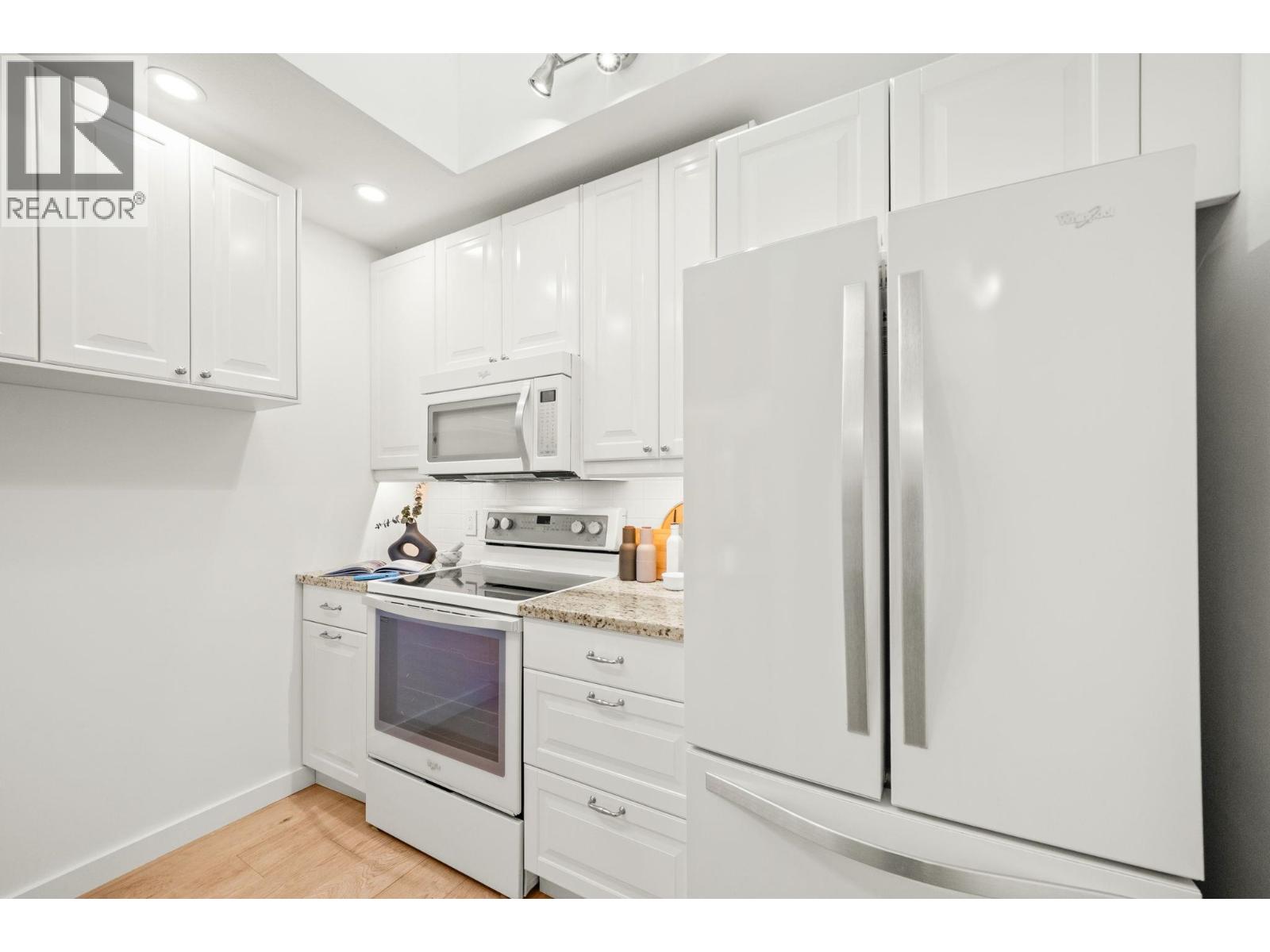 409 2250 W 3rd Avenue, Vancouver, British Columbia  V6K 1L4 - Photo 12 - R3094944