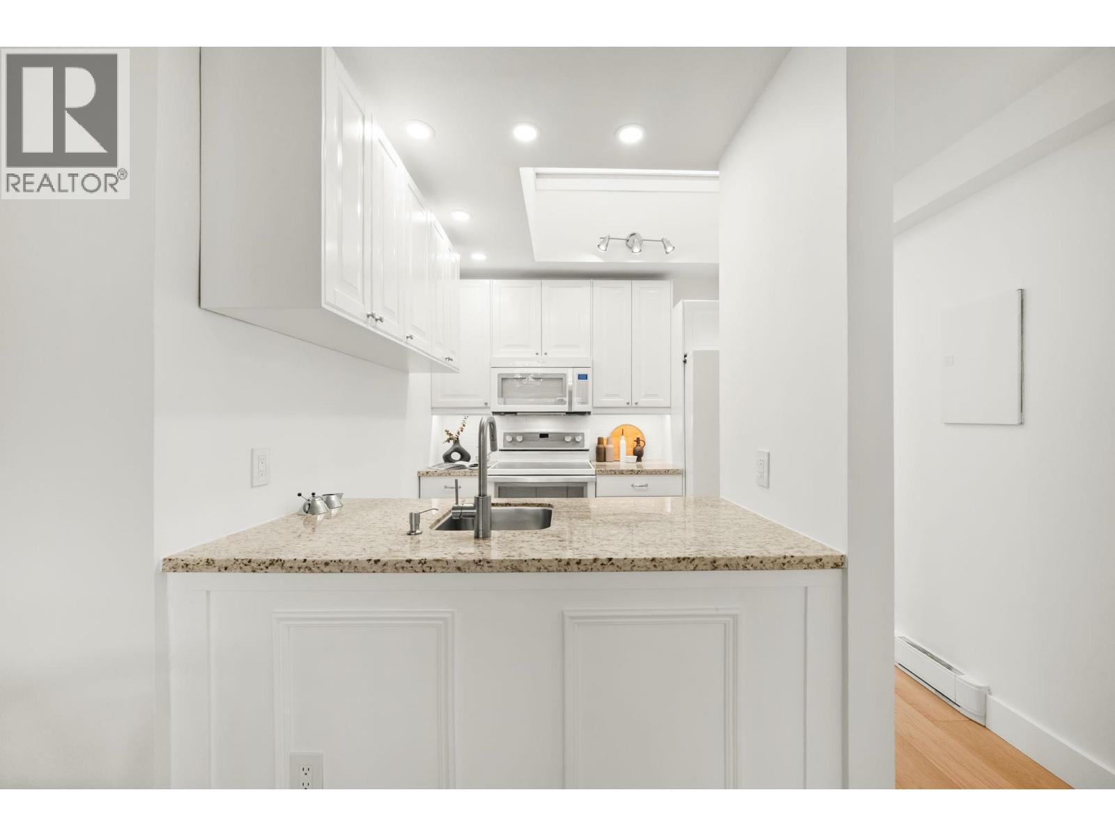 409 2250 W 3rd Avenue, Vancouver, British Columbia  V6K 1L4 - Photo 11 - R3094944