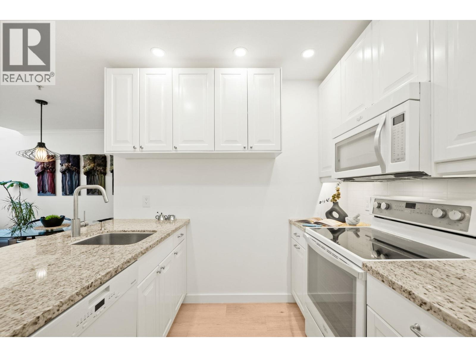 409 2250 W 3rd Avenue, Vancouver, British Columbia  V6K 1L4 - Photo 13 - R3094944