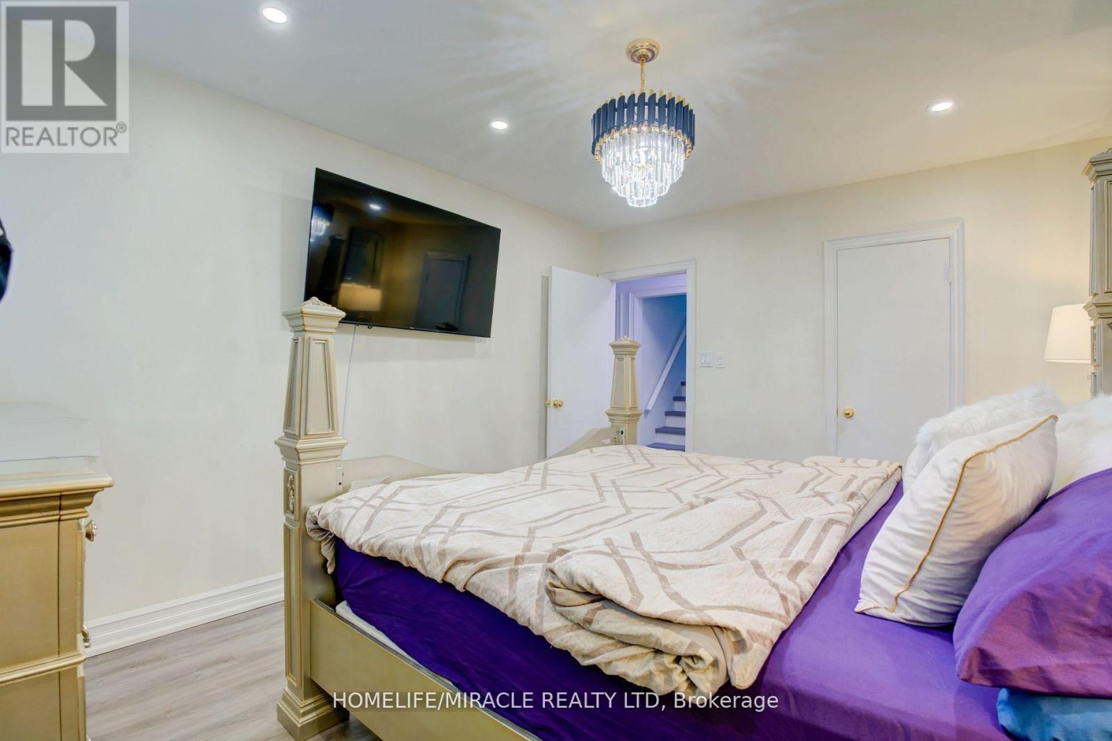 6 Rima Court, Toronto, Ontario  M9C 4C8 - Photo 20 - W12852258