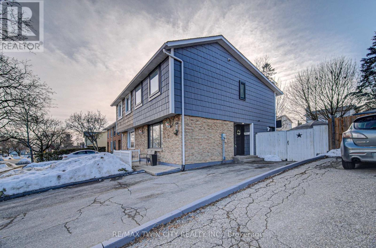 150 Glamis Road, Cambridge, Ontario  N1R 6S9 - Photo 2 - X12858508