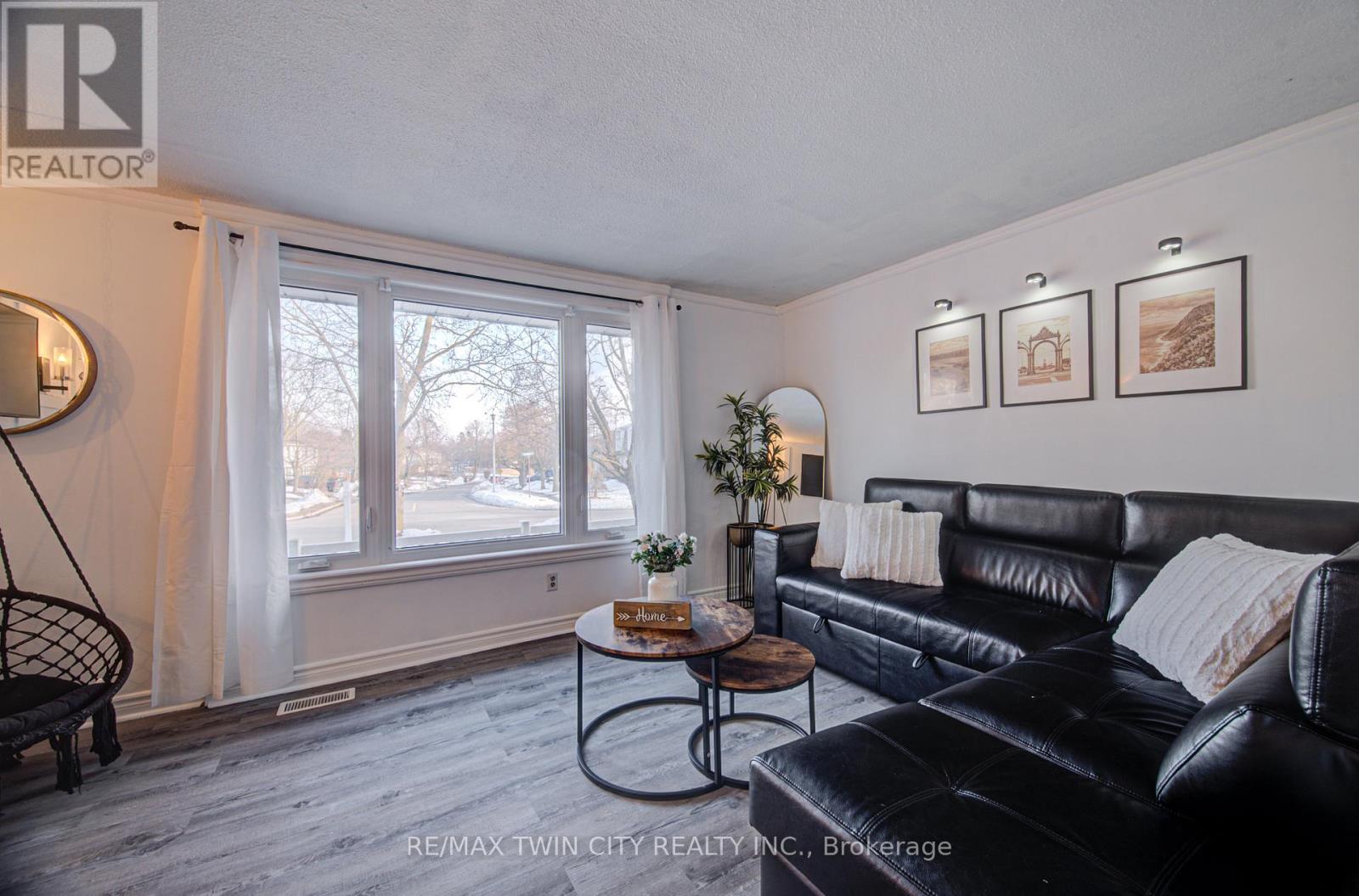 150 Glamis Road, Cambridge, Ontario  N1R 6S9 - Photo 6 - X12858508