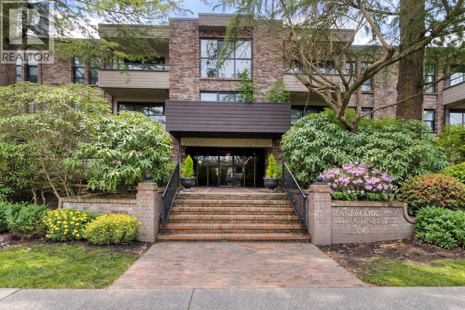 305 1266 W 13th Avenue, Vancouver, British Columbia  V6H 1N6 - Photo 3 - R3081431