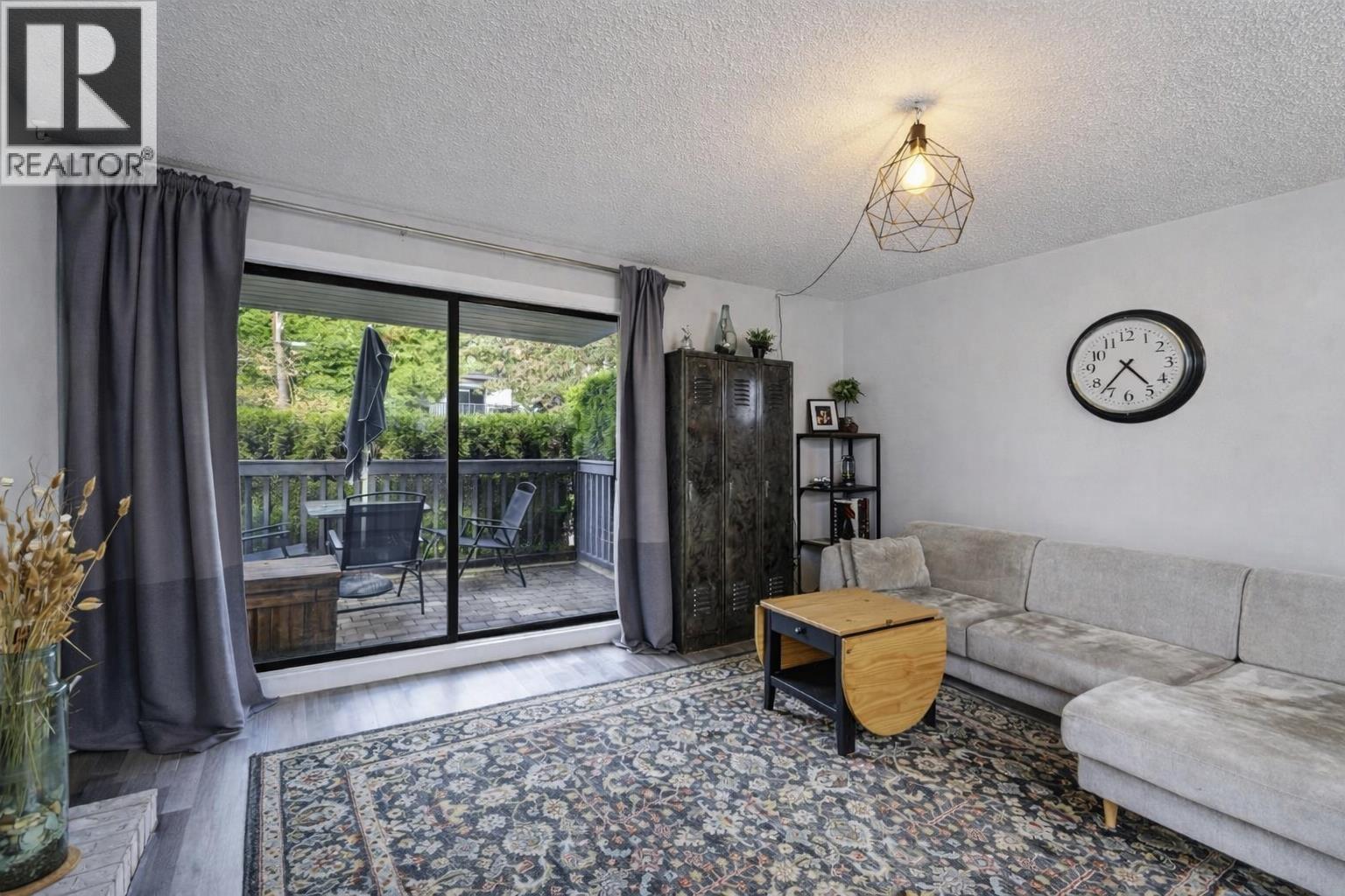 3132 Lonsdale Avenue, North Vancouver, British Columbia V7N 3J8 - Photo 3 - R3088774