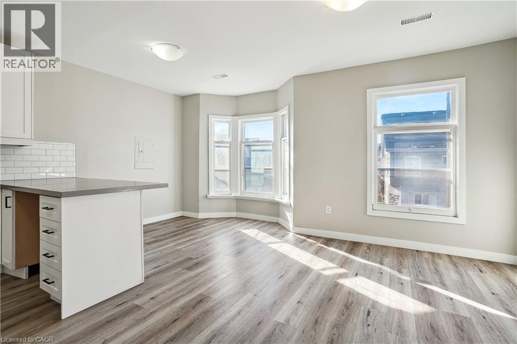 633 Wilson Street Unit# 2, Hamilton, Ontario  L8L 1V2 - Photo 3 - 40810479