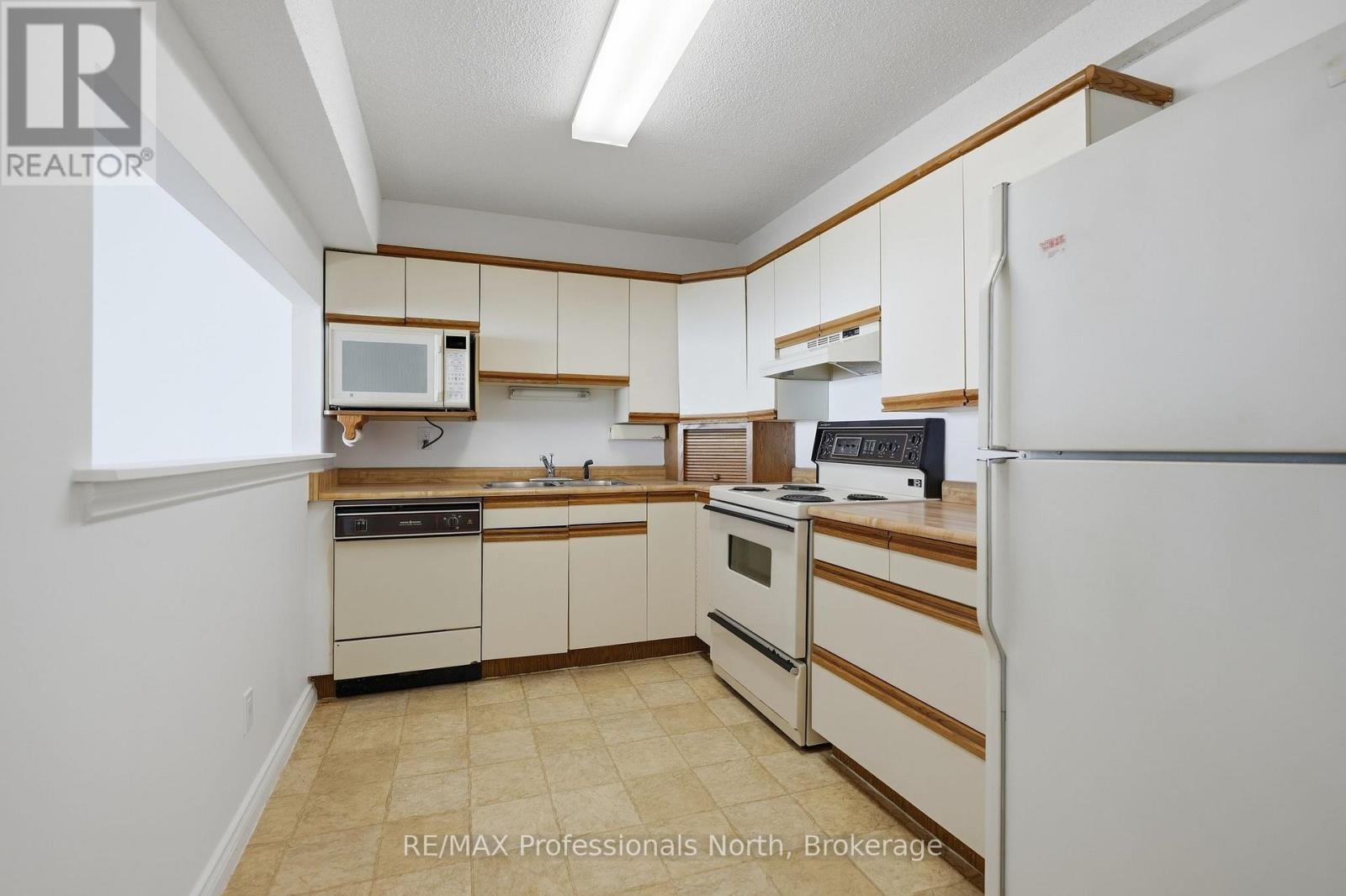 105 - 38 Monck Road, Bracebridge, Ontario  P1L 1P4 - Photo 14 - X12858542