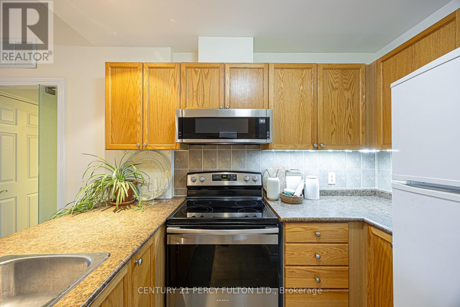 211 - 220 Main Street N, Uxbridge, Ontario  L9P 0B6 - Photo 8 - N12858524