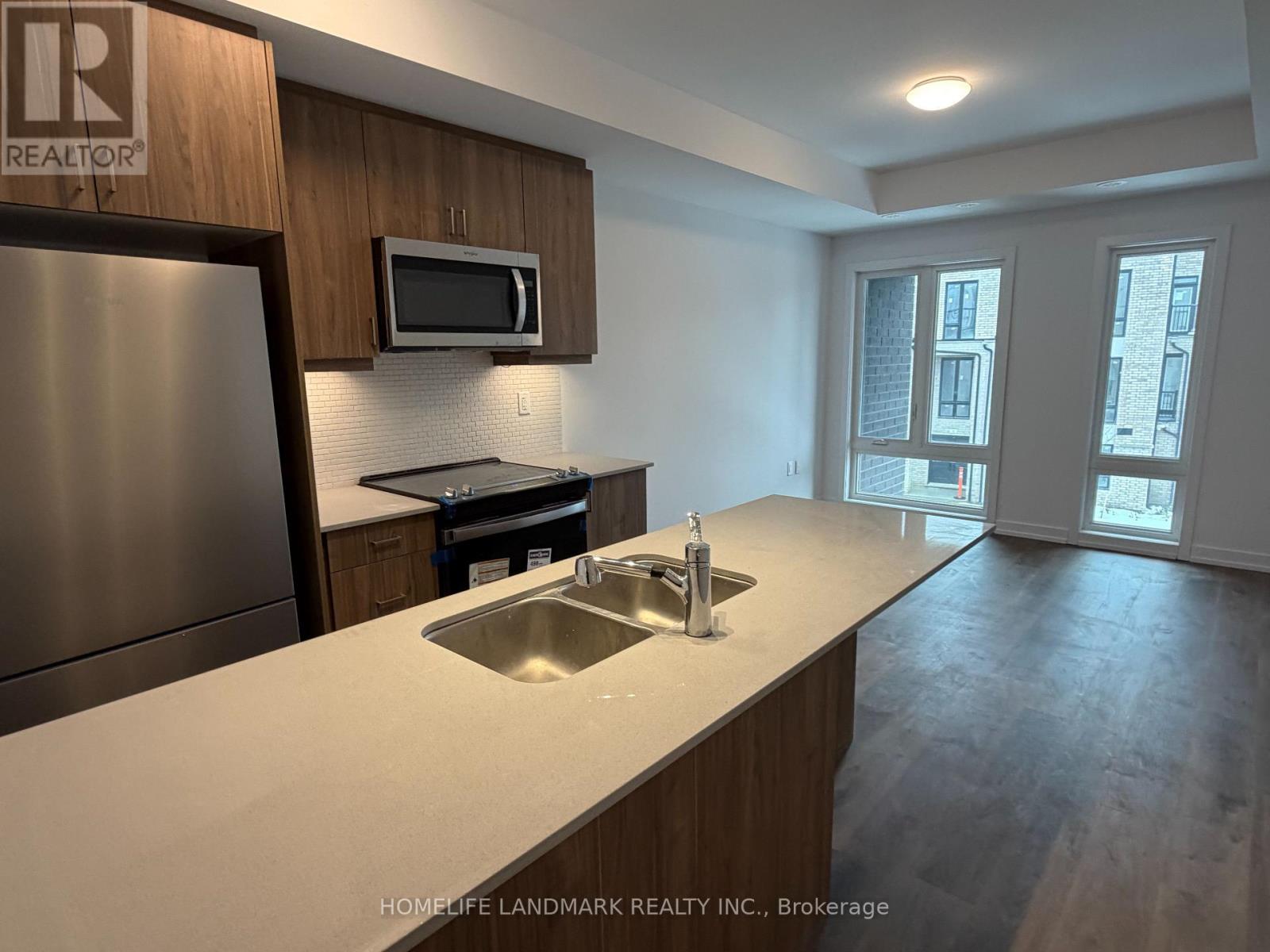 205 - 3 BANCROFT LANE, Richmond Hill, Ontario