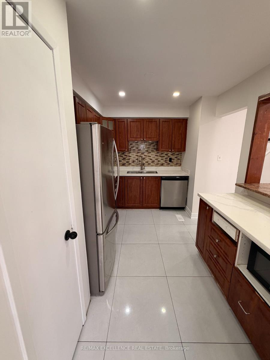 42 - 42 Foster Crescent, Brampton, Ontario  L6V 3M7 - Photo 10 - W12858518