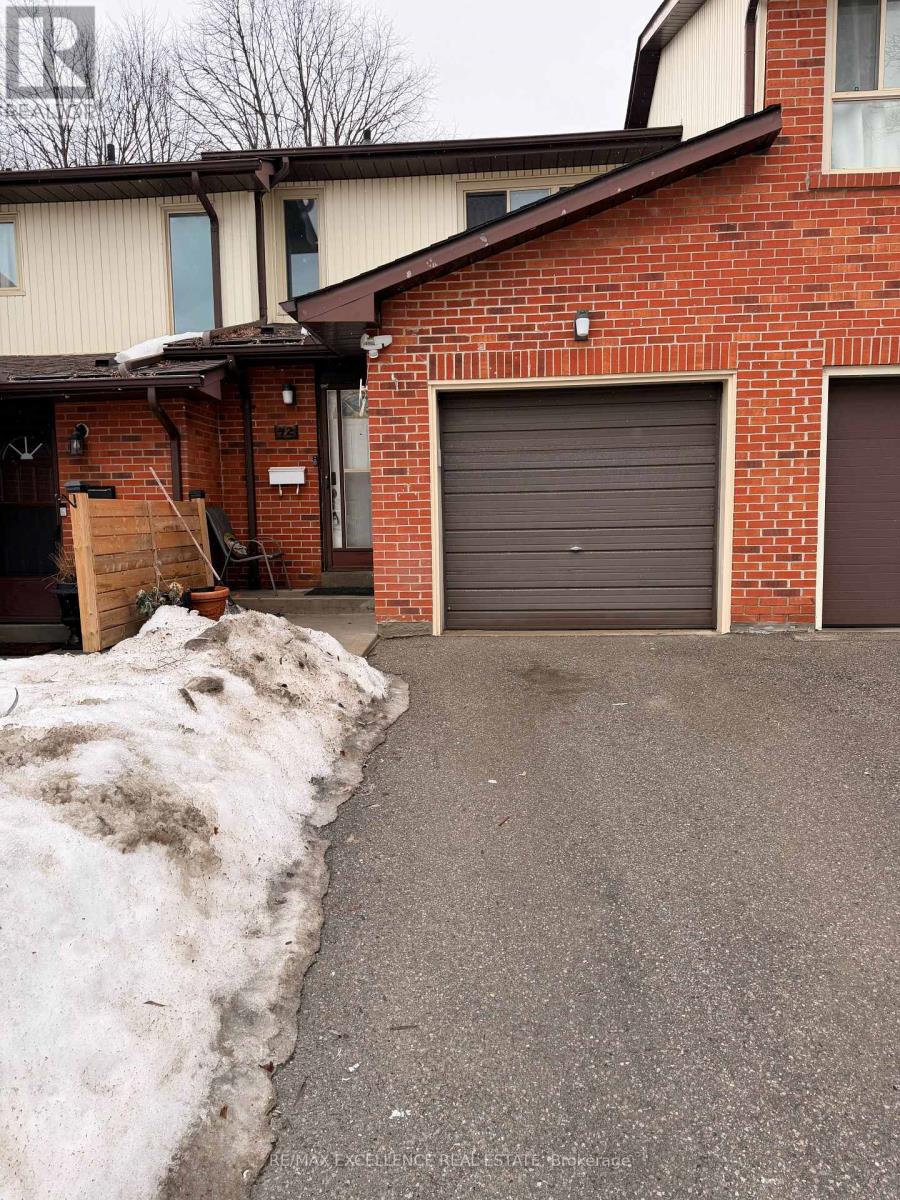 42 - 42 Foster Crescent, Brampton, Ontario  L6V 3M7 - Photo 2 - W12858518