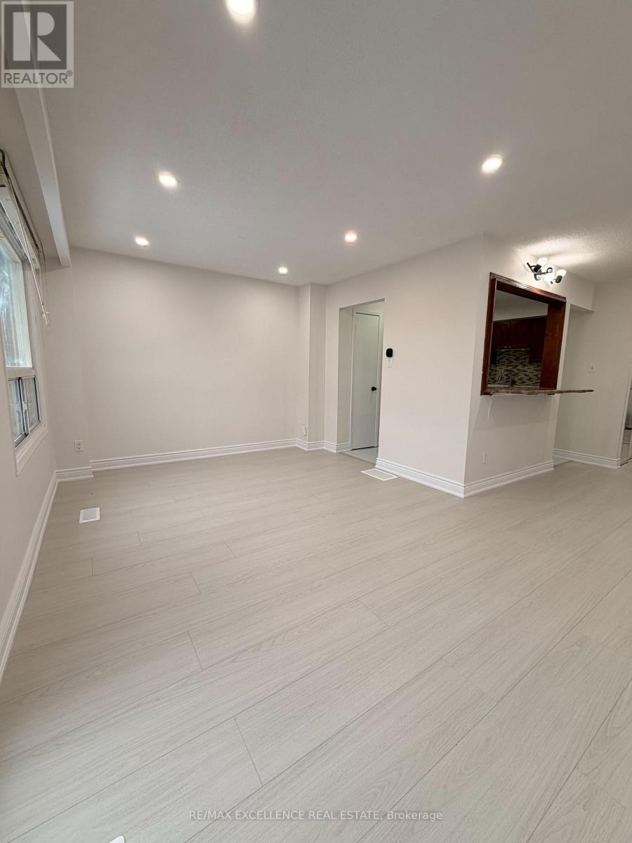 42 - 42 Foster Crescent, Brampton, Ontario  L6V 3M7 - Photo 6 - W12858518