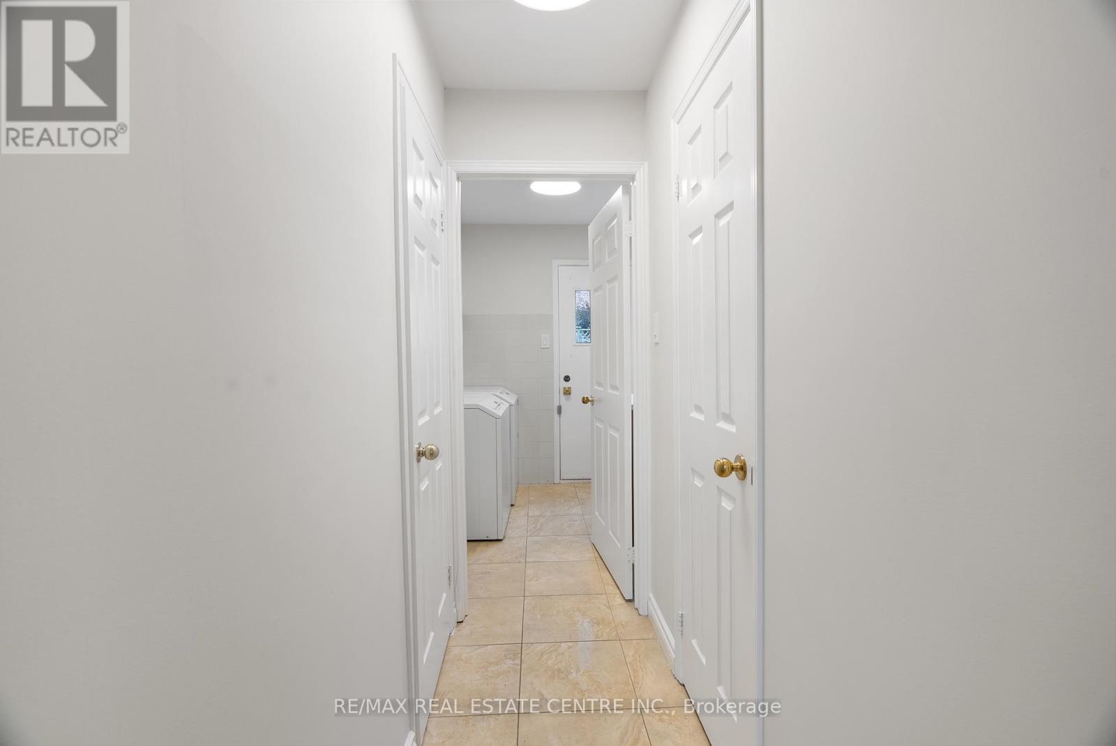 4623 Hewicks Lane, Mississauga (East Credit), Ontario  L5M 3L8 - Photo 17 - W12858520