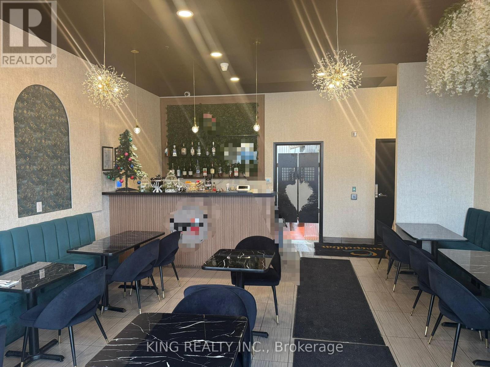 433 Wanless Drive, Brampton, Ontario  L7A 0N9 - Photo 5 - W12858552