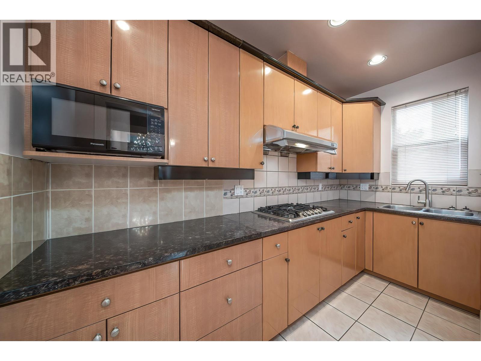 6195 Garrison Court, Richmond, British Columbia  V7C 5S2 - Photo 22 - R3095221