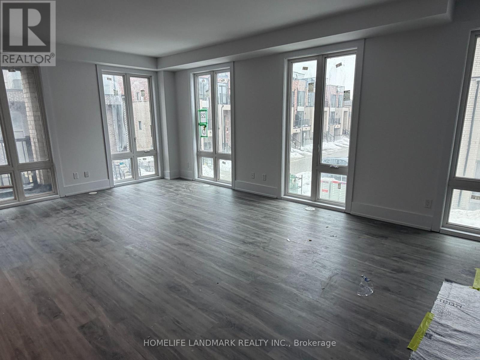 10 Bancroft Lane, Richmond Hill, Ontario  L4E 1M1 - Photo 2 - N12856218