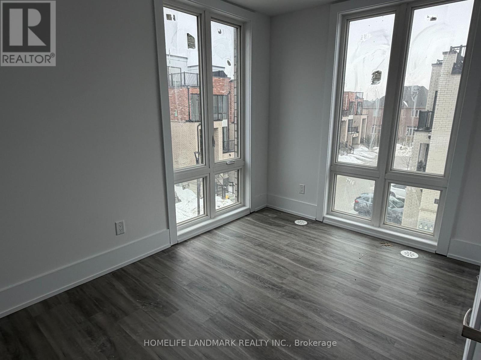 10 Bancroft Lane, Richmond Hill, Ontario  L4E 1M1 - Photo 6 - N12856218