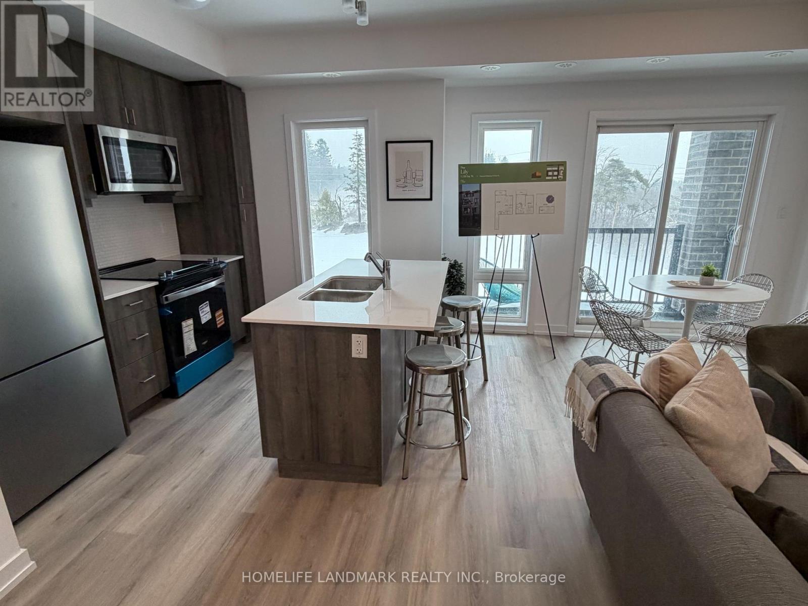 209 - 3 Bancroft Lane, Richmond Hill, Ontario  L4E 1M1 - Photo 6 - N12856470