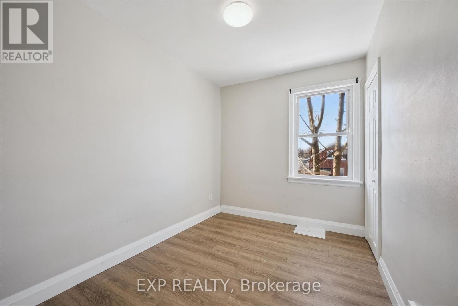 253 Sydney Street S, Kitchener, Ontario  N2G 3V8 - Photo 31 - X12846268