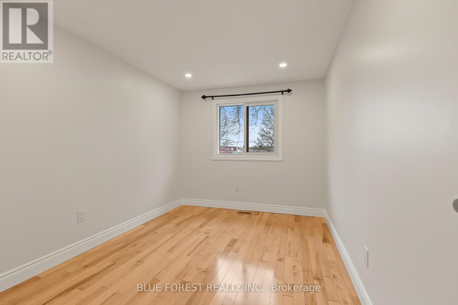 1806 Attawandaron Road, London North, Ontario  N6G 3N1 - Photo 24 - X12858154