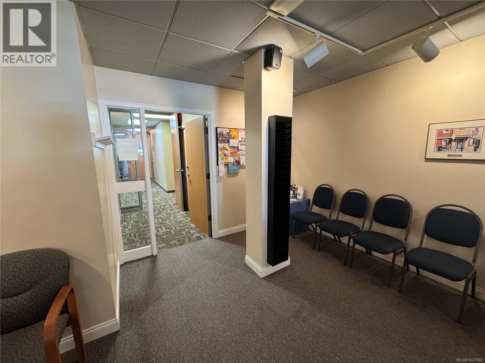 326 1175 Cook St, Victoria, British Columbia  V8V 4A1 - Photo 2 - 1027966