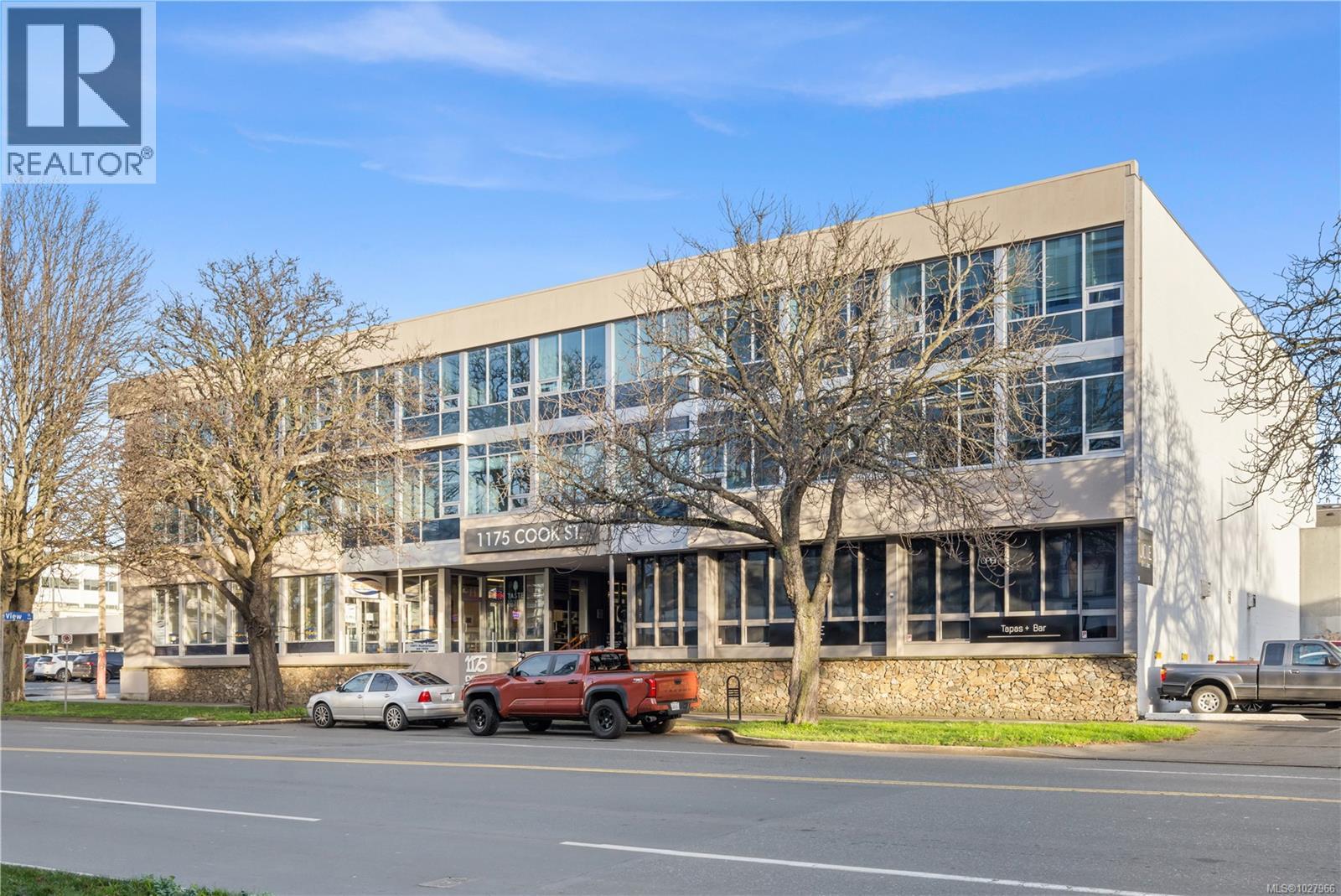 326 1175 Cook St, Victoria, British Columbia  V8V 4A1 - Photo 1 - 1027966