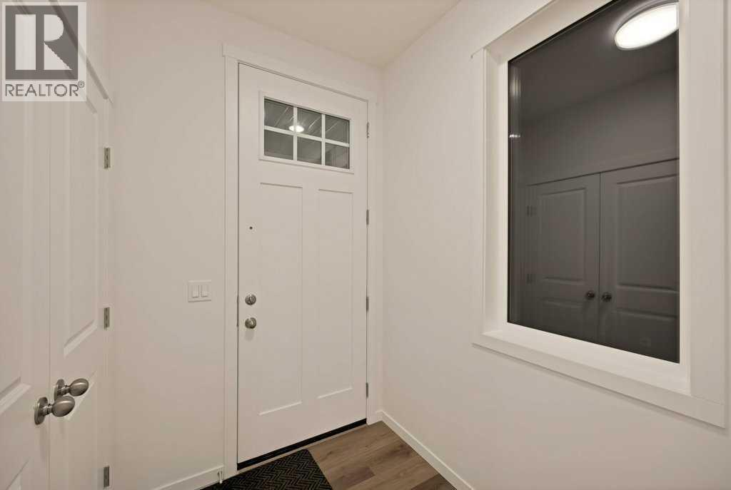 561 Chelsea Gardens, Chestermere, Alberta  T1X 2V4 - Photo 5 - A2280508