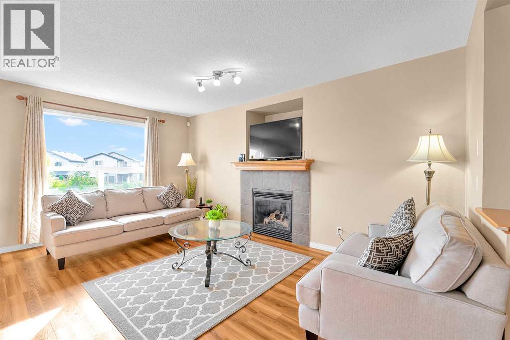 320 Evermeadow Road Sw, Calgary, Alberta  T2Y 4X2 - Photo 11 - A2290547