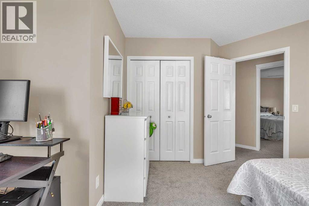 320 Evermeadow Road Sw, Calgary, Alberta  T2Y 4X2 - Photo 37 - A2290547
