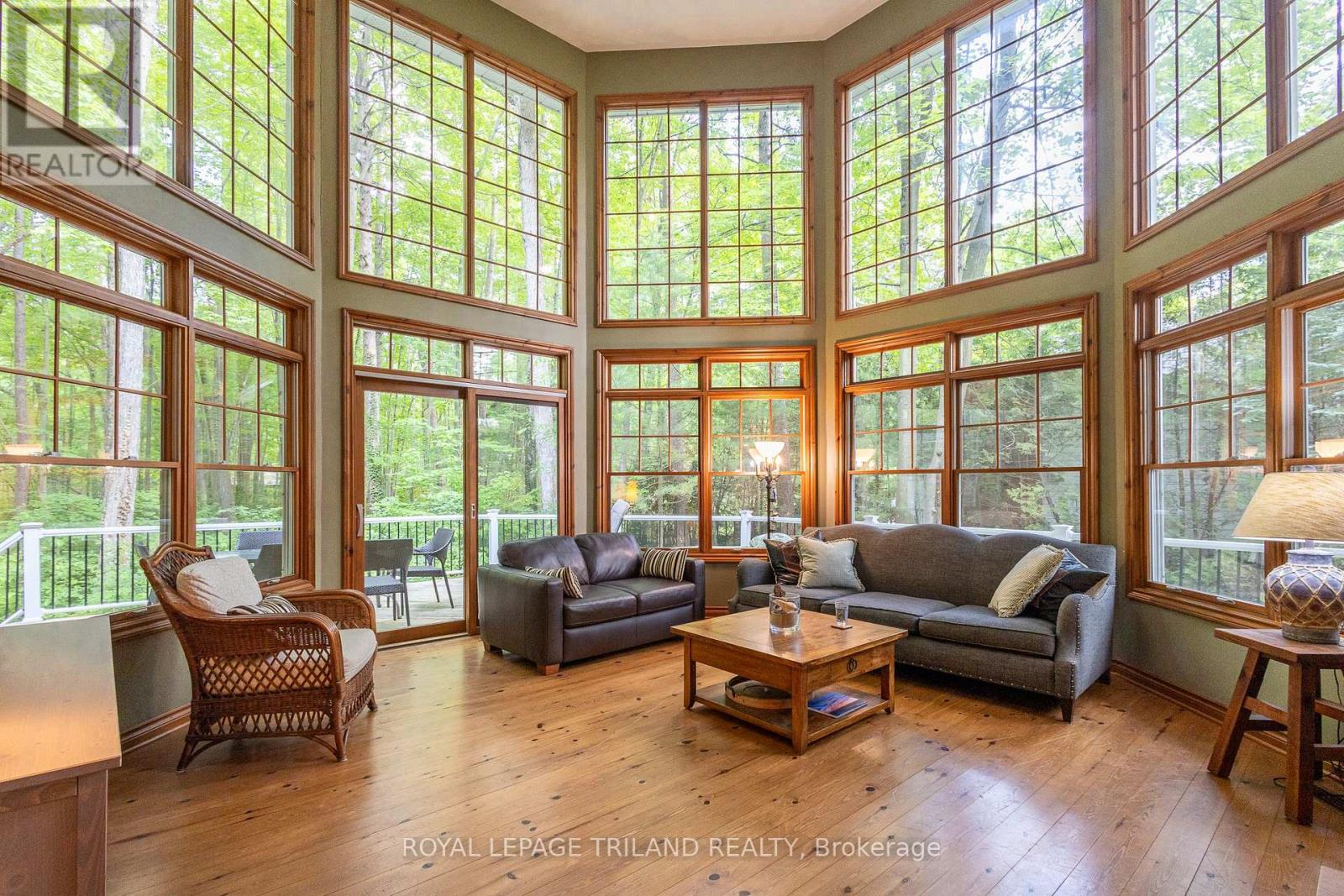 10221 Shoreline Drive, Lambton Shores, Ontario  N0M 1T0 - Photo 2 - X12858580