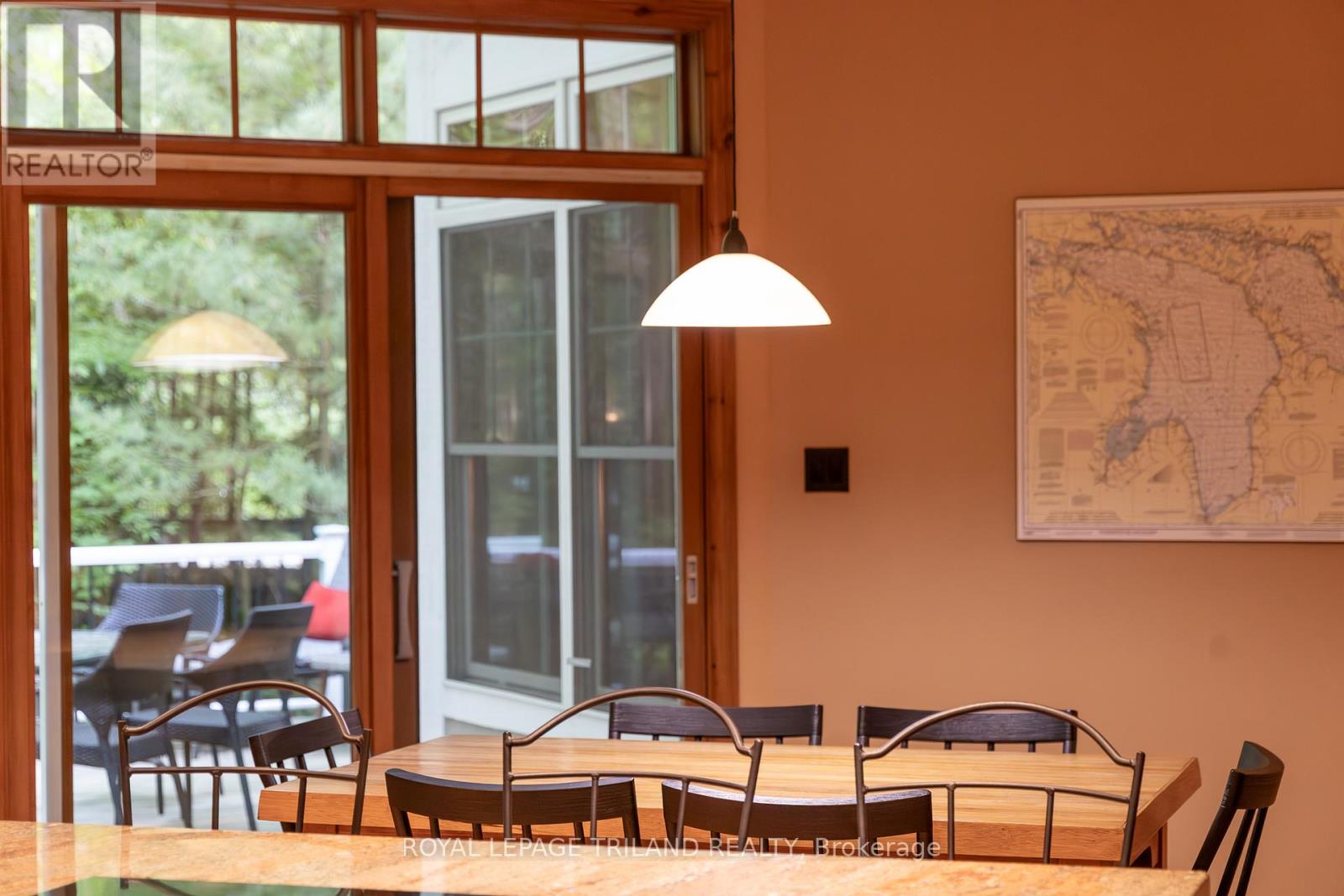 10221 Shoreline Drive, Lambton Shores, Ontario  N0M 1T0 - Photo 22 - X12858580