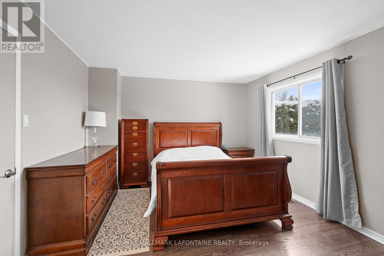 1802 Turnberry Road, Ottawa, Ontario  K1E 3V1 - Photo 15 - X12858588