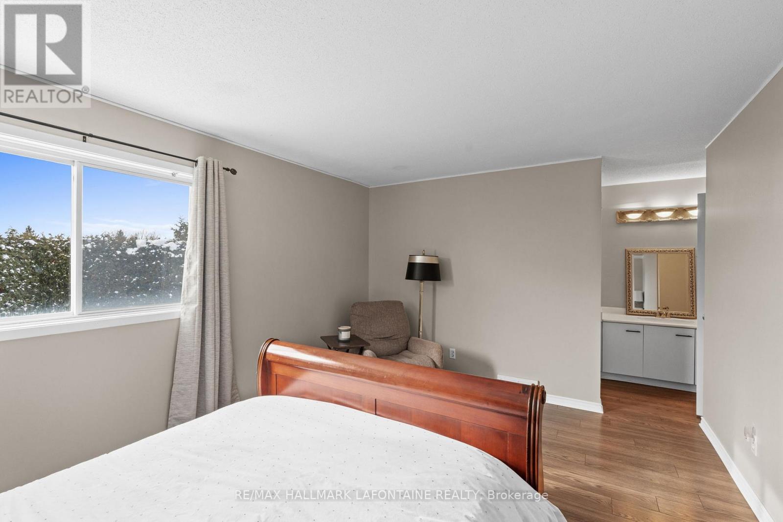 1802 Turnberry Road, Ottawa, Ontario  K1E 3V1 - Photo 16 - X12858588