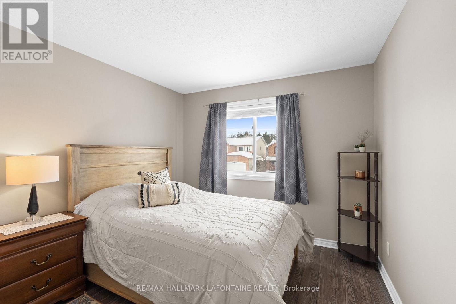 1802 Turnberry Road, Ottawa, Ontario  K1E 3V1 - Photo 18 - X12858588