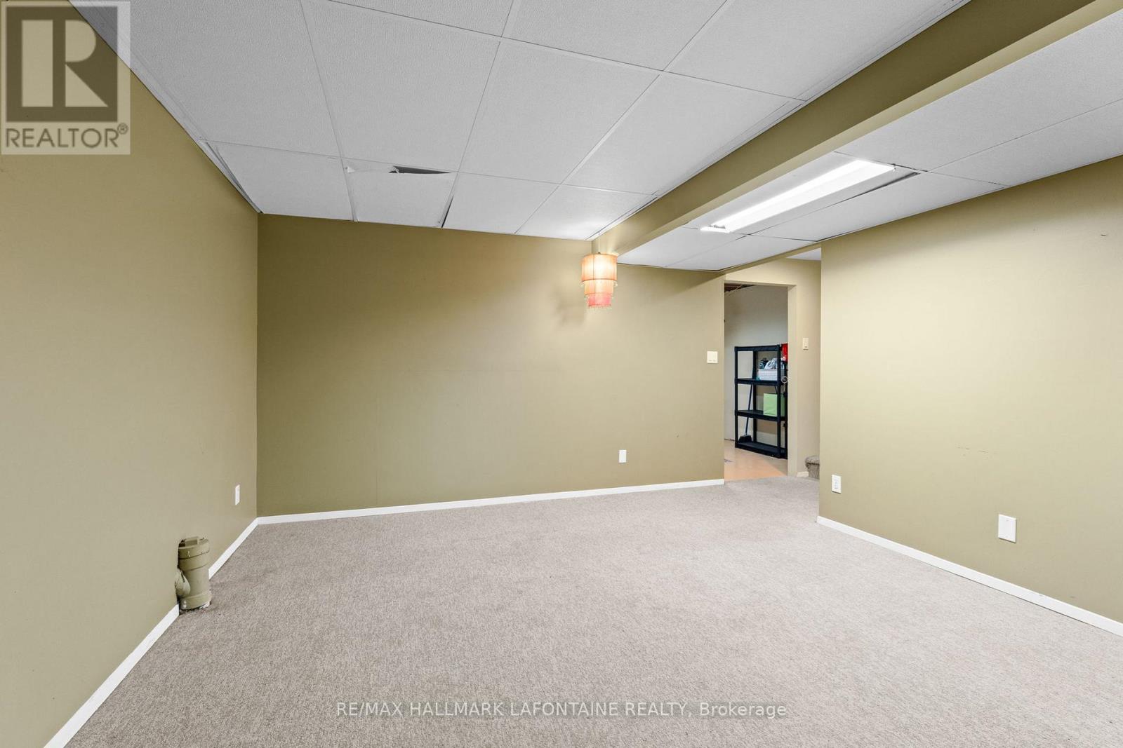 1802 Turnberry Road, Ottawa, Ontario  K1E 3V1 - Photo 24 - X12858588